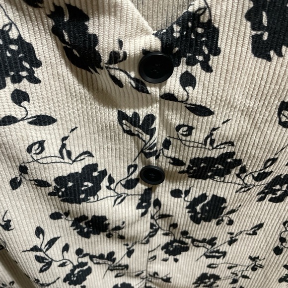 SHEIN Black and Cream Floral jumper Dress - Picture 4 of 6